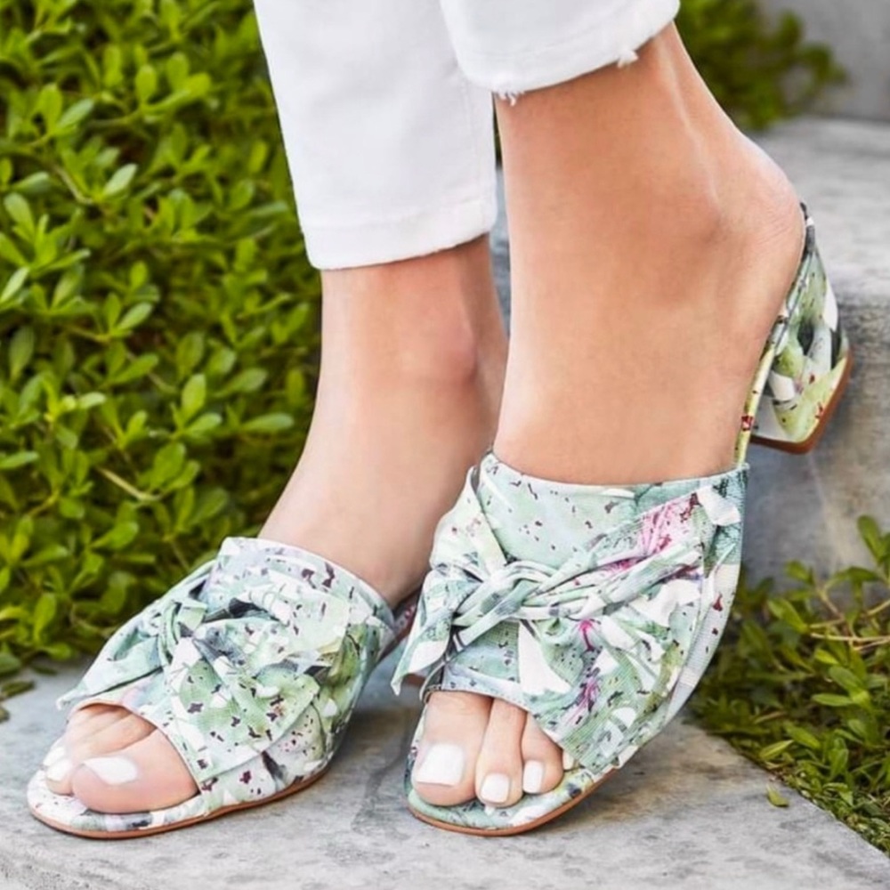 Vince Camuto Sharrey Printed Block Heel Slide San… - image 1